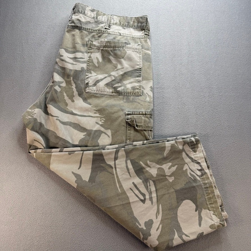 Y2K Wrangler Wide Leg Cargo Pants Mens 42x30 Green Camo Skater Grunge Relaxed